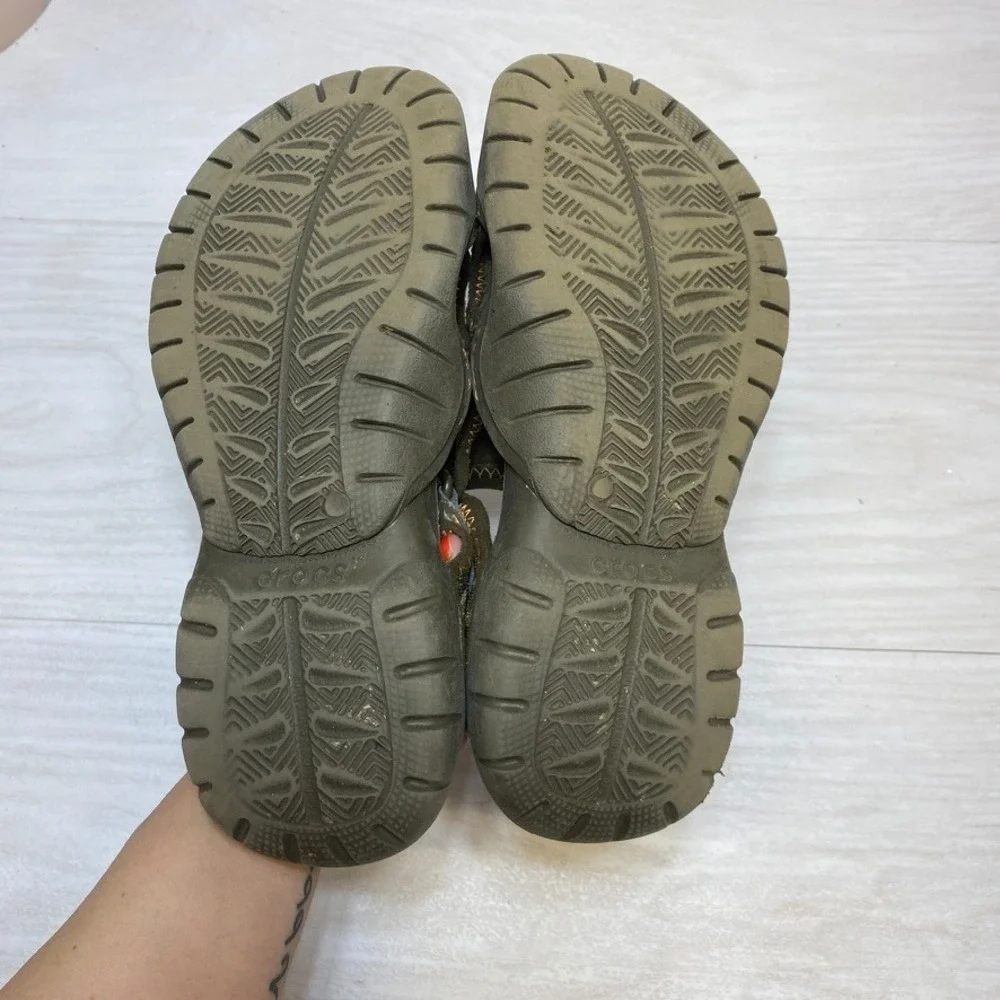Crocs‎ Swiftwater Camo Sandals Mens 7 Green Brown Water Shoes 201152